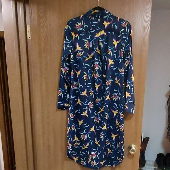 Chic Long Sleeve Floral Dress in Navy - Picture 2 of 2